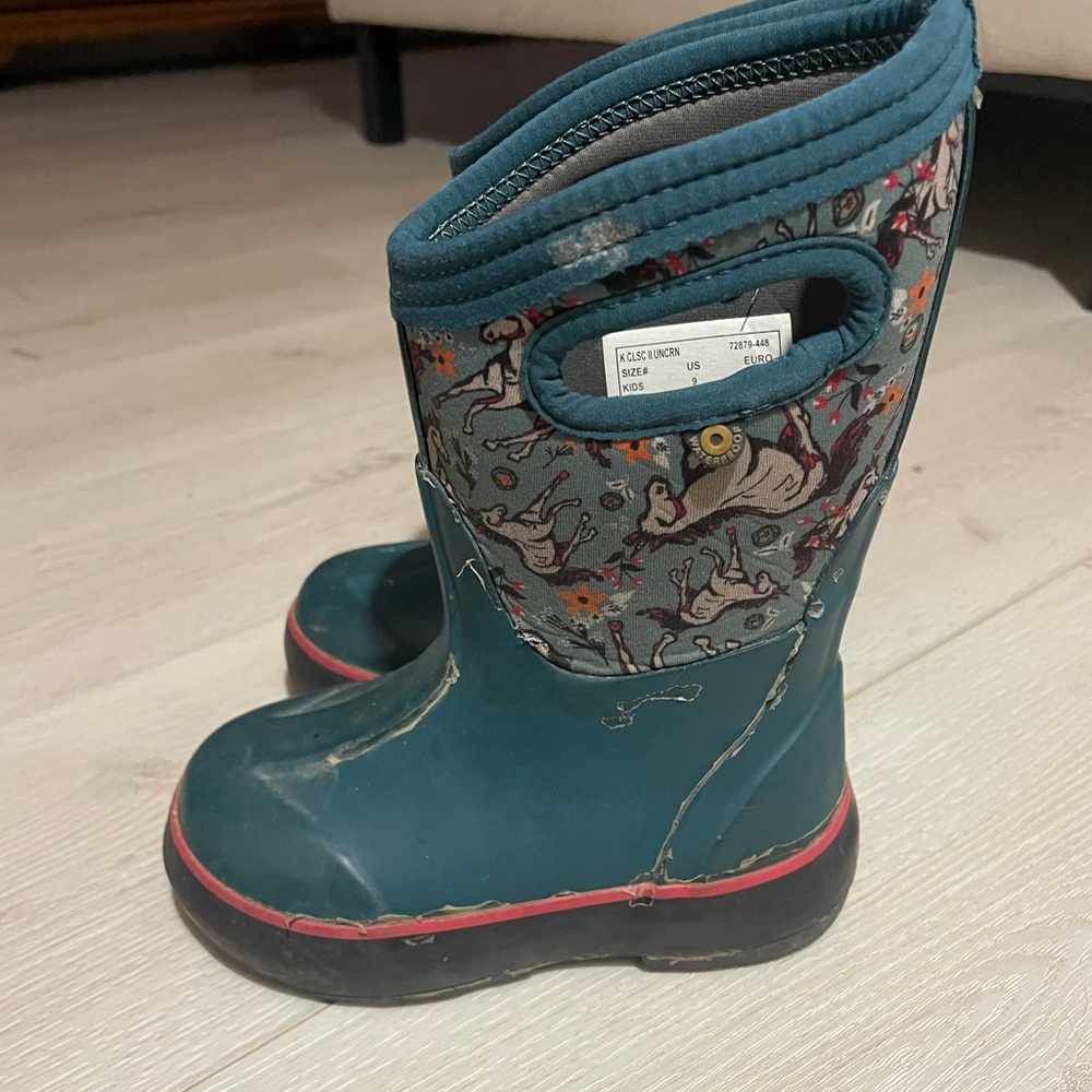 Girls Bogs Boots sz 9